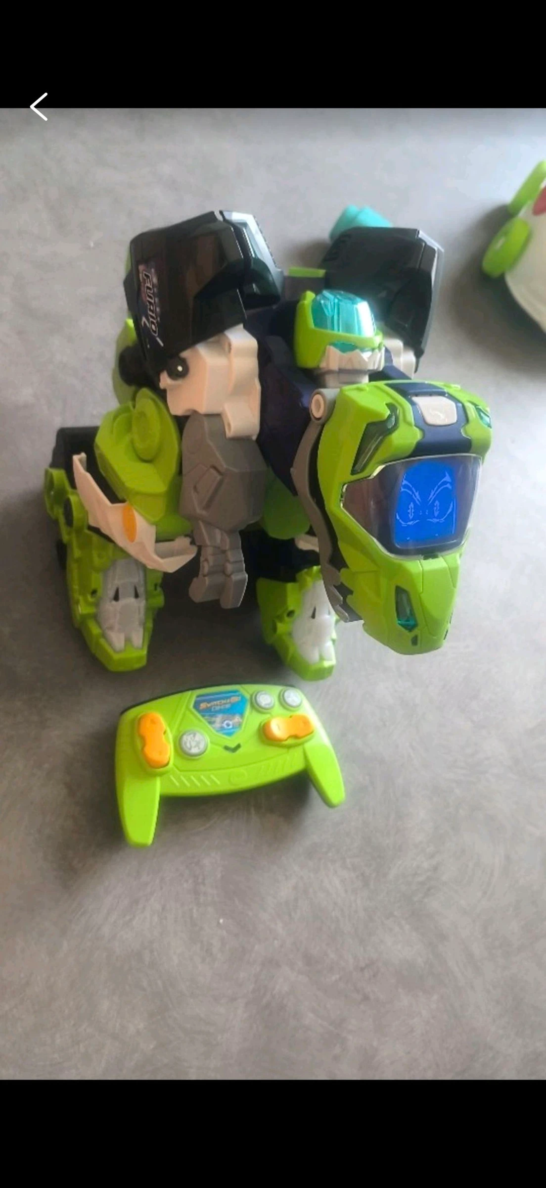 Dinosaure télécommandé